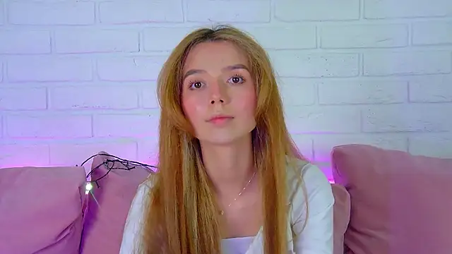 VanessaVienne online show from February 16, 4:38 pm