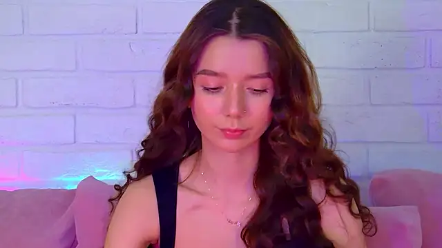 VanessaVienne online show from April 5, 4:24 pm