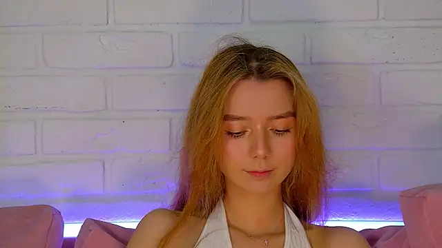 VanessaVienne online show from March 1, 4:29 pm