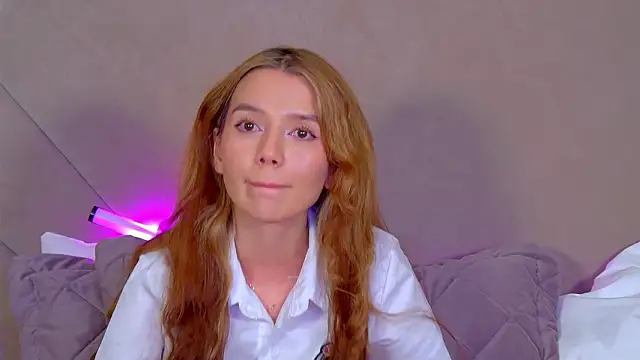 VanessaVienne online show from February 3, 2:53 am