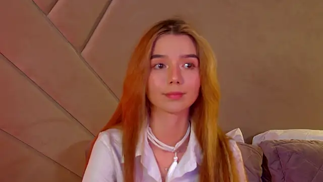 VanessaVienne online show from March 3, 4:25 pm