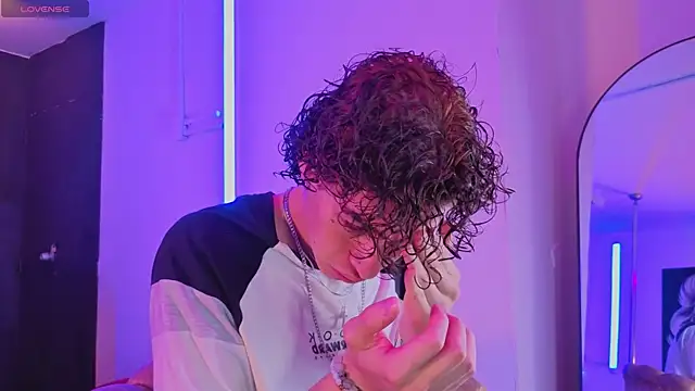 nova salvatore online show from April 15, 2:39 am