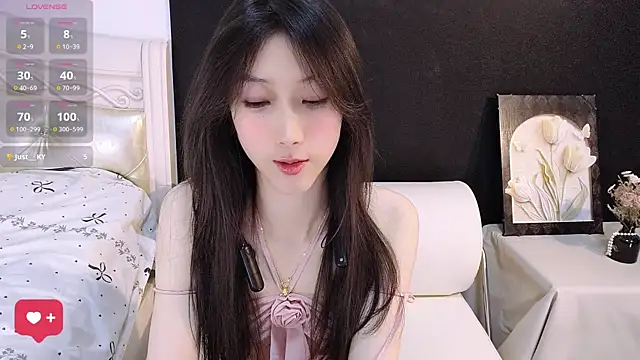 Queenbb88 online show from June 16, 11:54 am