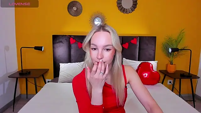 DaisyMellifluous online show from February 12, 1:38 am