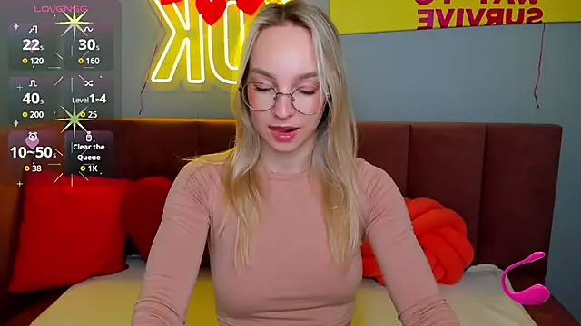 DaisyMellifluous online show from February 19, 1:35 am