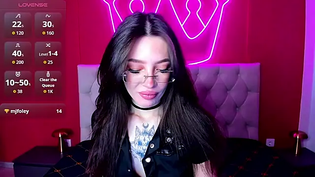 IvyDainty online show from June 17, 1:27 am