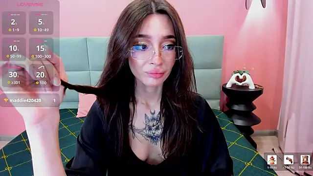 IvyDainty online show from June 12, 1:25 am