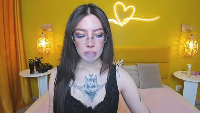 IvyDainty online show from May 3, 1:22 am