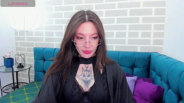 IvyDainty online show from May 18, 1:28 am