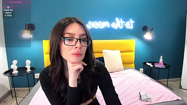 IvyDainty online show from April 2, 1:35 am