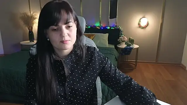 Snapshot of _SilkyShadow_ chatting on January 16, 1:31 am SilkyShadow online show from January 16, 1:31 am