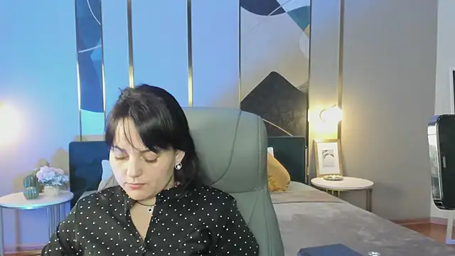 Snapshot of _SilkyShadow_ chatting on March 1, 1:05 am SilkyShadow online show from March 1, 1:05 am