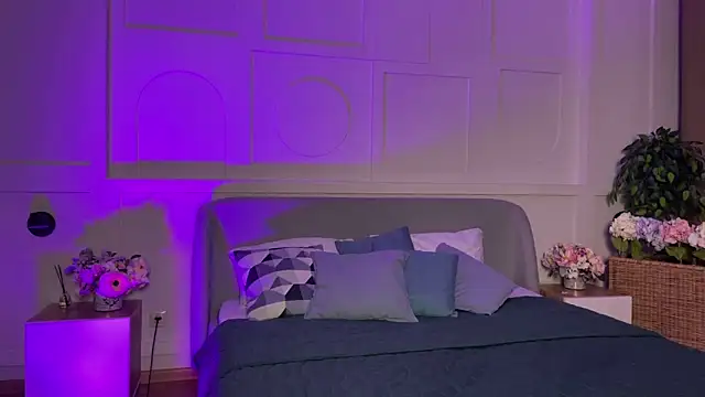 Snapshot of _SilkyShadow_ chatting on February 5, 1:12 am SilkyShadow online show from February 5, 1:12 am