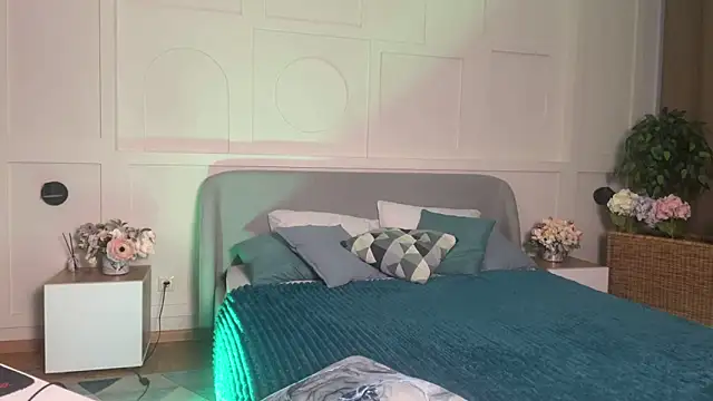  SilkyShadow  online show from March 28, 1:06 am