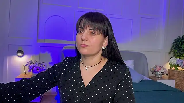 Snapshot of _SilkyShadow_ chatting on February 4, 1:11 am SilkyShadow online show from February 4, 1:11 am