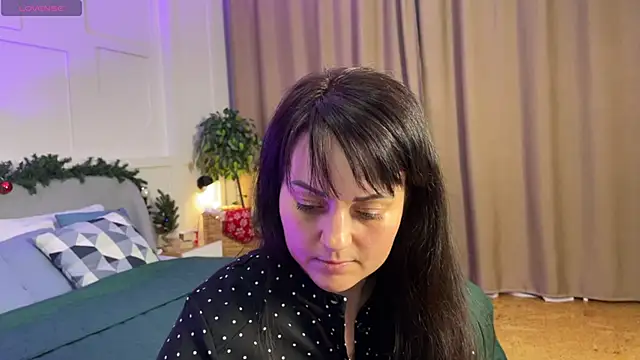  SilkyShadow  online show from January 12, 1:45 am