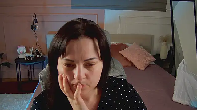  SilkyShadow  online show from March 4, 1:02 am