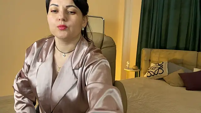  SilkyShadow  online show from May 18, 1:06 am