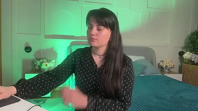  SilkyShadow  online show from March 26, 1:04 am