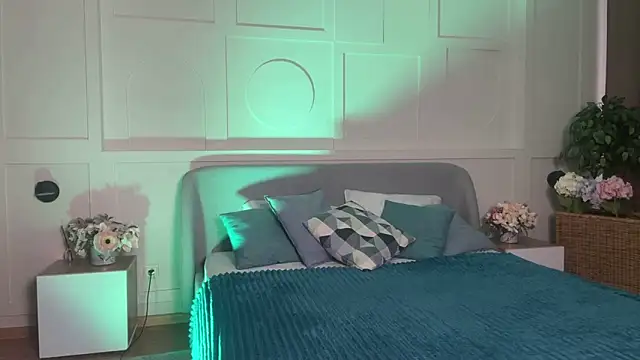  SilkyShadow  online show from April 5, 1:12 am