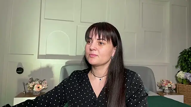 Snapshot of _SilkyShadow_ chatting on February 9, 1:03 am SilkyShadow online show from February 9, 1:03 am