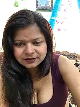 Attractive Queen  online show from January 10, 4:30 am