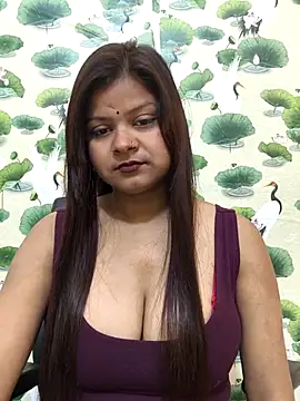 Attractive Queen  online show from February 6, 3:46 am