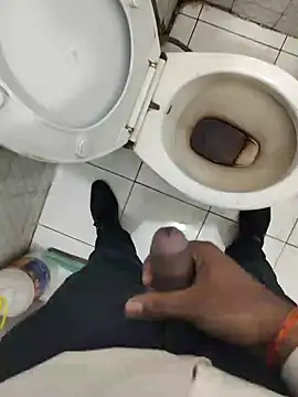 Snapshot of indiahunter chatting on February 7, 10:34 am indiahunter online show from February 7, 10:34 am