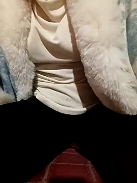 hoahong2 online show from January 11, 3:57 am