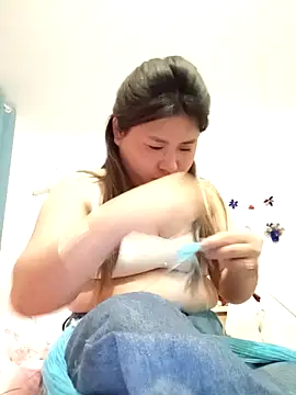 Minaa2x online show from April 23, 5:36 pm