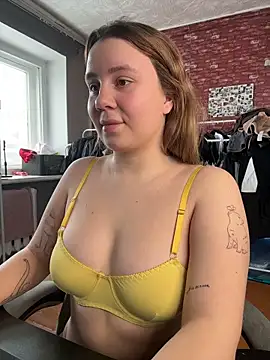 AnnaSeint online show from February 28, 7:19 am