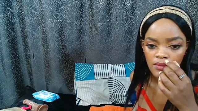 Amanda April online show from March 14, 3:40 pm