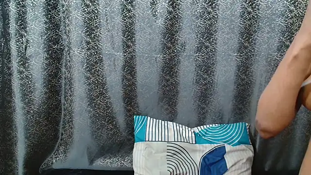 Amanda April online show from March 21, 5:06 pm