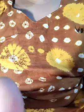 Snapshot of Desi_Nil_pori chatting on February 26, 5:02 pm Desi Nil pori online show from February 26, 5:02 pm