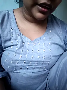 Snapshot of Desi_Nil_pori chatting on February 3, 6:40 am Desi Nil pori online show from February 3, 6:40 am