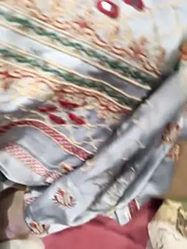 Desi Nil pori online show from April 5, 4:46 pm