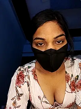 Snapshot of sexygirl889 chatting on February 16, 4:44 am sexygirl889 online show from February 16, 4:44 am