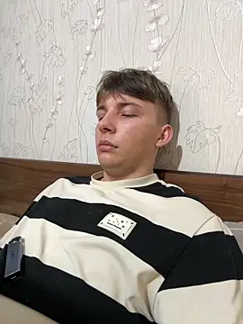 Snapshot of marcus_euphoria_ chatting on February 15, 7:51 am marcus euphoria online show from February 15, 7:51 am