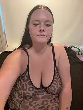 carinabro10 online show from March 8, 12:49 am