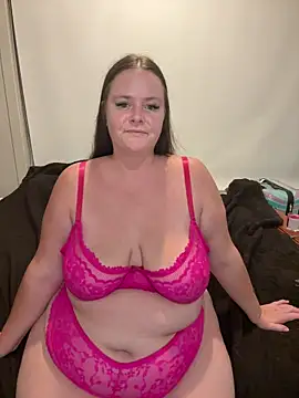 carinabro10 online show from March 5, 10:45 am