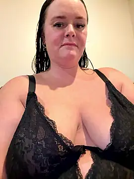 carinabro10 online show from January 10, 7:58 am