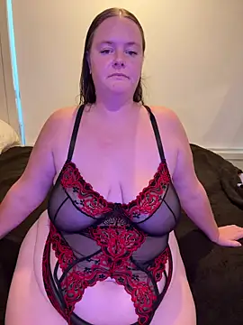 carinabro10 online show from March 30, 6:15 am