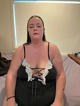 Snapshot of carinabro10 chatting on February 4, 4:29 am carinabro10 online show from February 4, 4:29 am