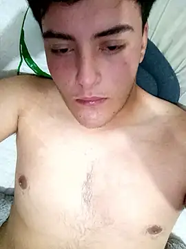 Rodrigoelfavo online show from January 12, 1:01 am