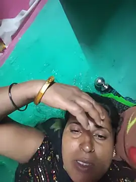 Snapshot of Reena_lodha chatting on June 27, 3:51 pm Reena lodha online show from June 27, 3:51 pm