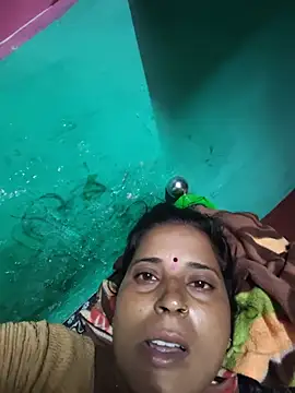 Snapshot of Reena_lodha chatting on June 19, 10:36 pm Reena lodha online show from June 19, 10:36 pm