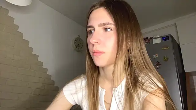 ElsieKuhlmann online show from March 16, 3:14 am