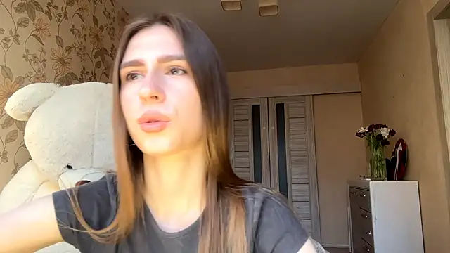 ElsieKuhlmann online show from March 9, 2:09 pm