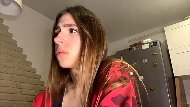 Snapshot of ElsieKuhlmann chatting on February 19, 5:15 am ElsieKuhlmann online show from February 19, 5:15 am