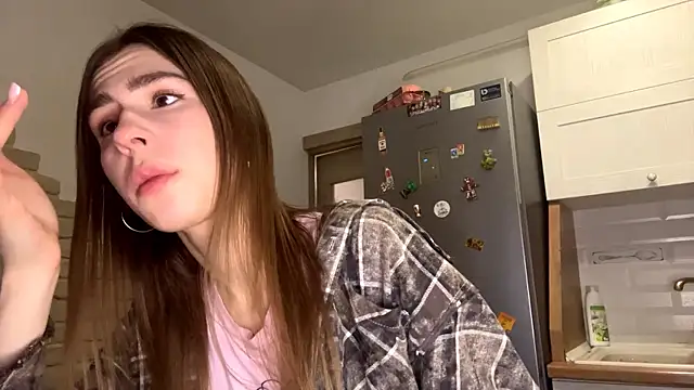 Snapshot of ElsieKuhlmann chatting on February 8, 5:05 am ElsieKuhlmann online show from February 8, 5:05 am